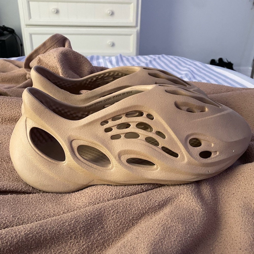 Yeezy forerunner size 12, no box